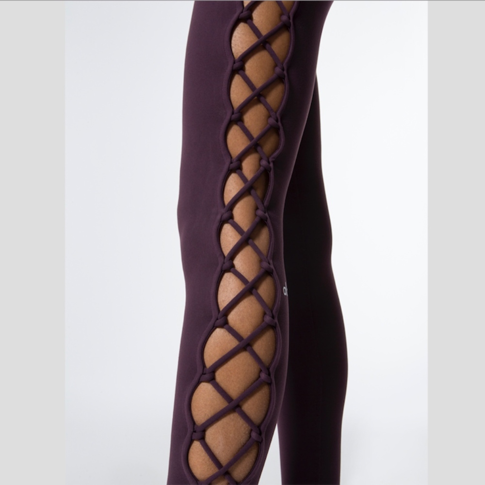 New with Tag AloYoga Interlace Leggings Eggplant S - Picture 5 of 8